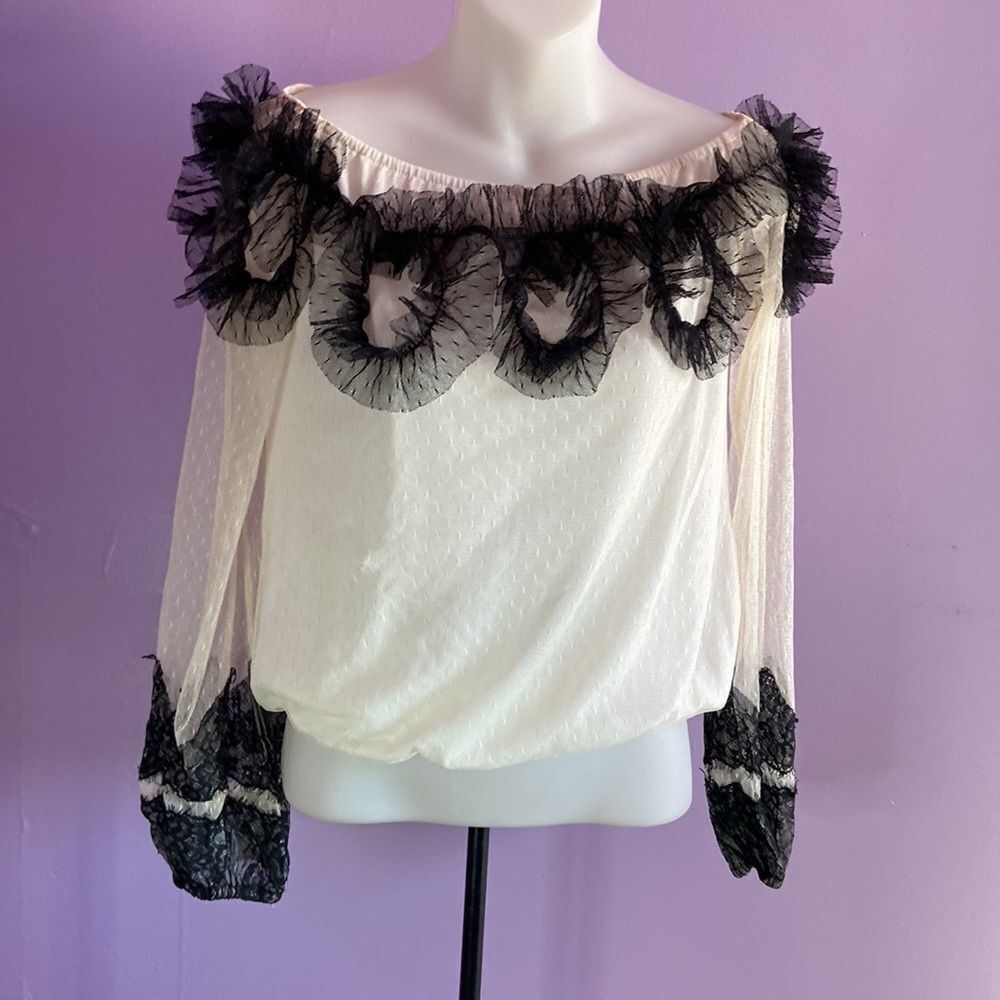 Google It Women’s Blouse Size Small White Black Trim Long Sleeve Top
